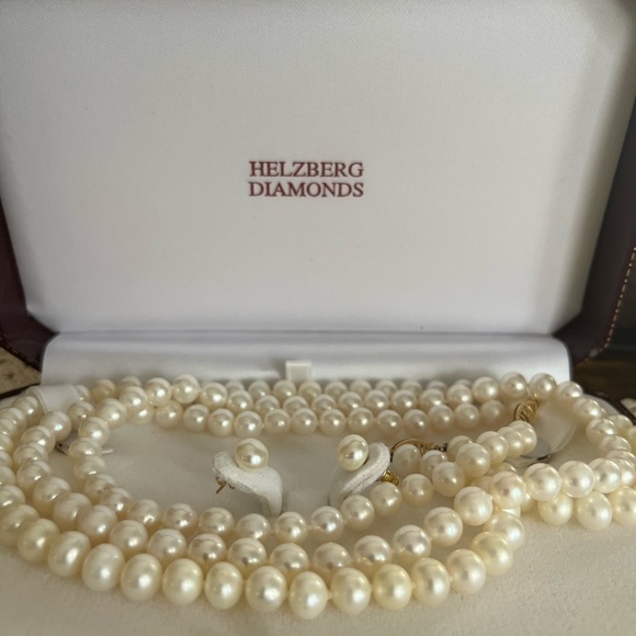 Helzberg Pearl set